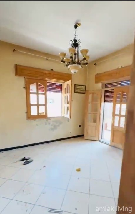 للبيع منزل طابق تالت فني