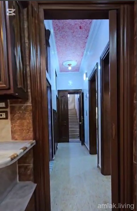 🏫طابق أول وإطلالة عالمدرسة  🌺للبيع   طابق أول مكون من ثلاث غرف ومنافع