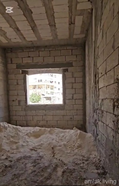 شقة عضم طابق ثاني مكون من خمس غرف للبيع