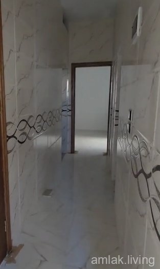 للبيع   منزل مكون من غرفتين ومنافع