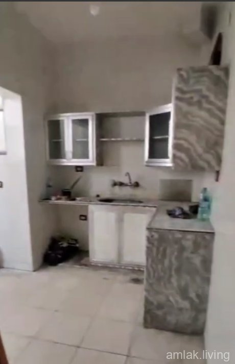 للبيع بيت طابق اول تلت غرف