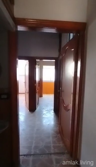 تالت فني اربع غرف ومنافع للبيع