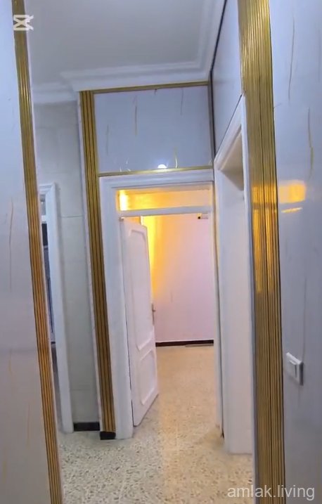 للبيع قبو عشارع الثلاثين مقابل مطعم الذواق