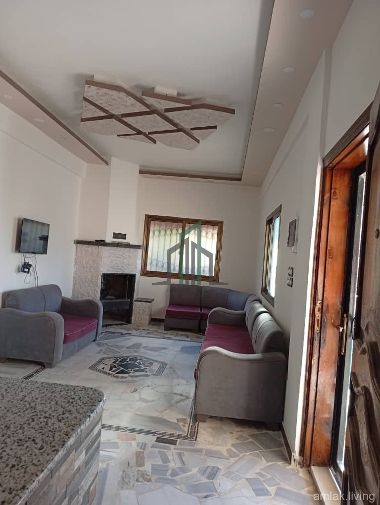 للبيع بيت المساحة 500 متر  البناء 100 مربع الموقع المليحة شارع البردوني العرض(512)