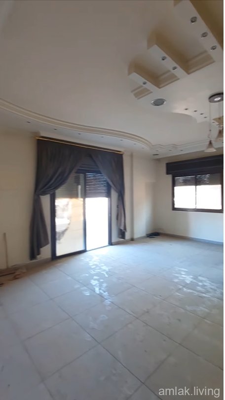 شقة 140 متر طابو اخضر طابق اول فني