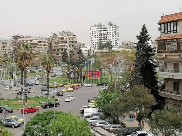 للبيع شقة بحي المزرعة مساحة 60متر