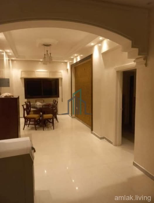 للبيع شقة بالمزة بالقرب من مطعم ايديج 115متر