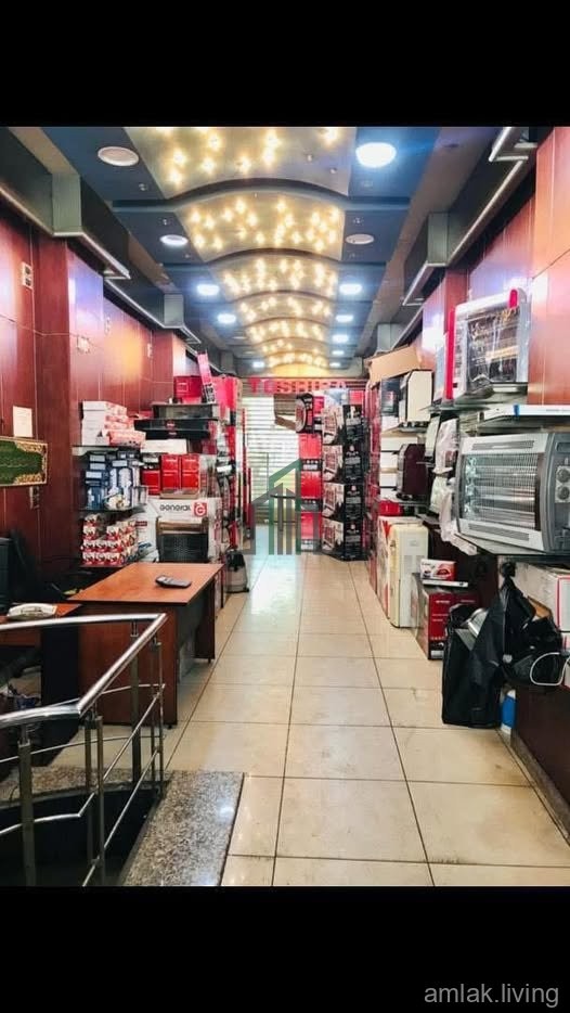 للايجار محل بشارع الثورة بناء الموصلي   60م