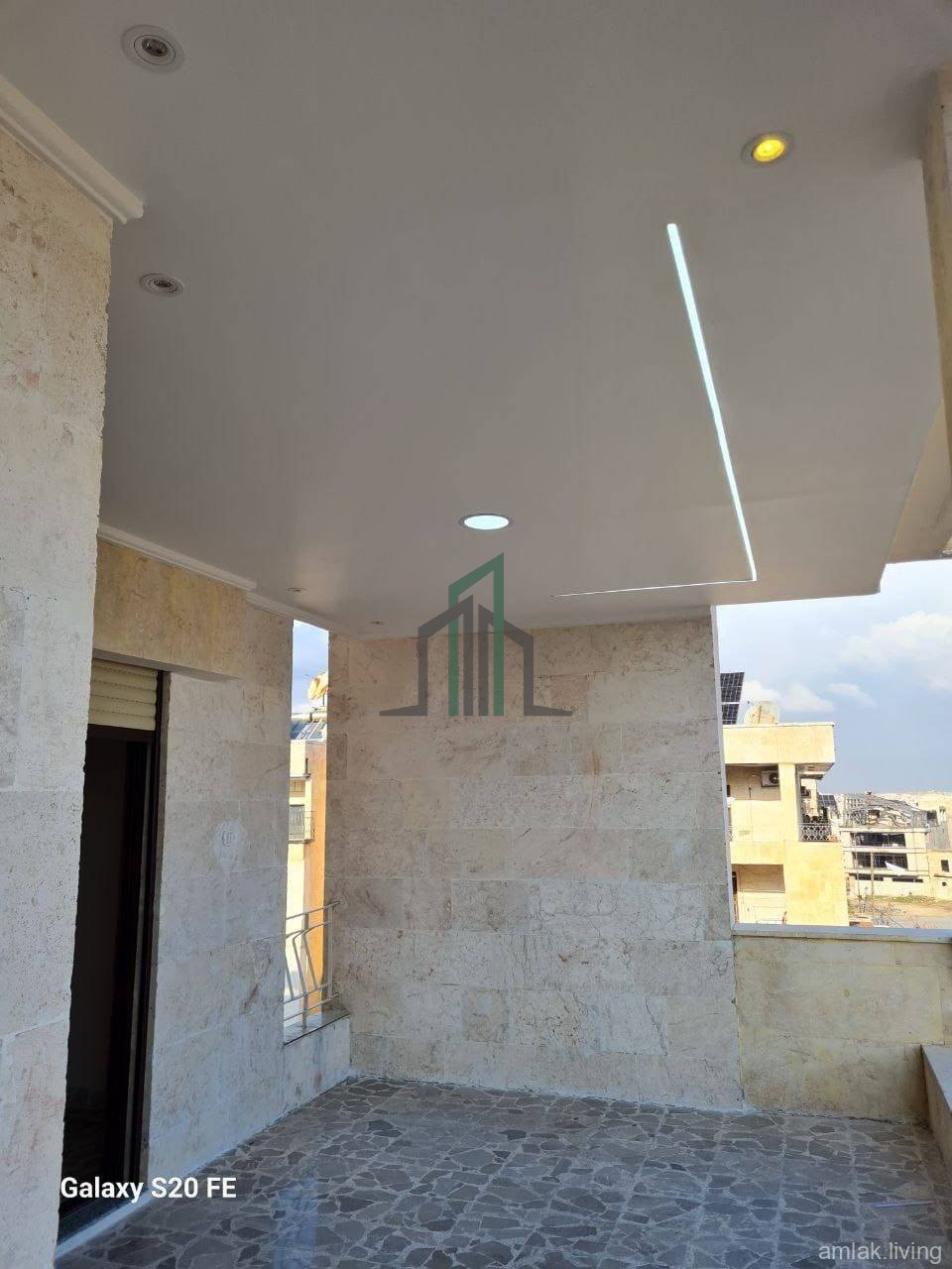 شقة في السوق المحلي للبيع