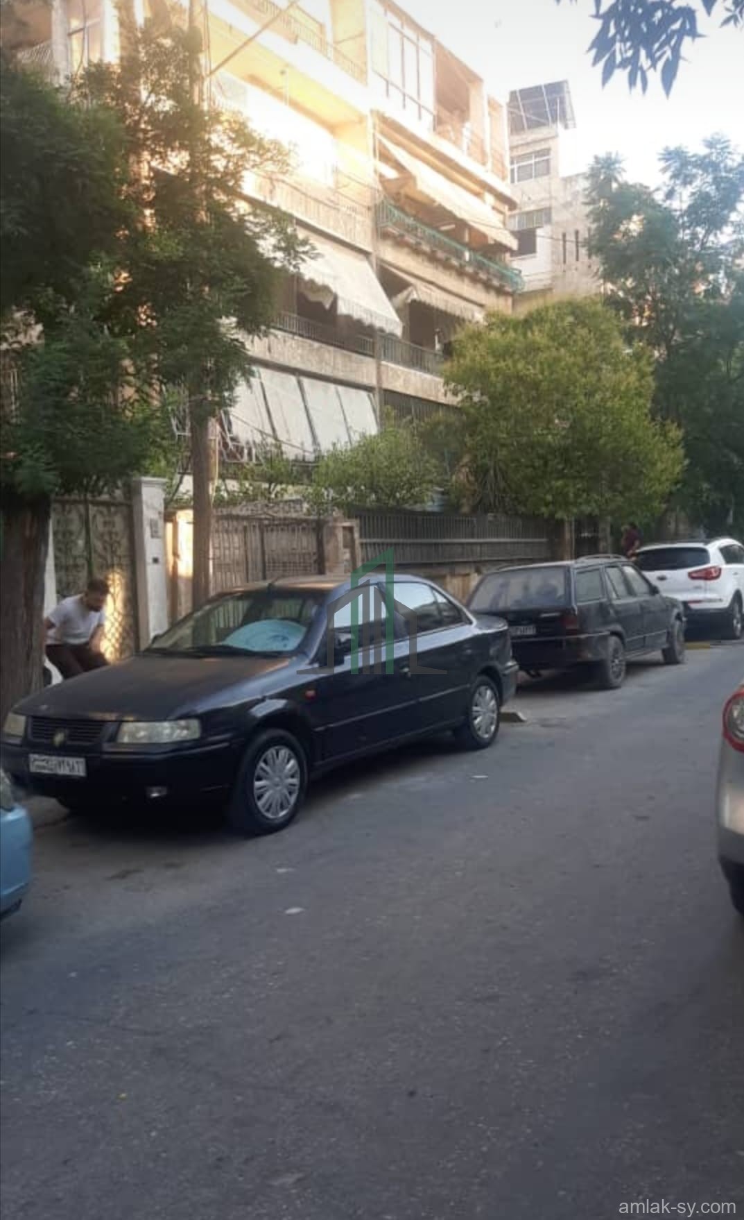 للبيع شقة 4غرف وصالون 280متر خلف القنصلية الروسية