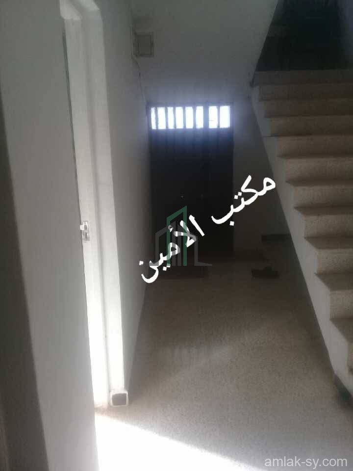 منزل عربي 200م مع أرض طرطوس الشيخ بدر بيت القلع للبيع