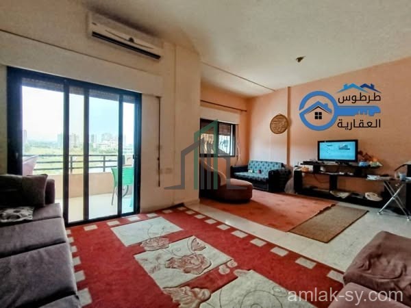 شقة 135م باطلالة مفتوجة على 3 شوارع للبيع