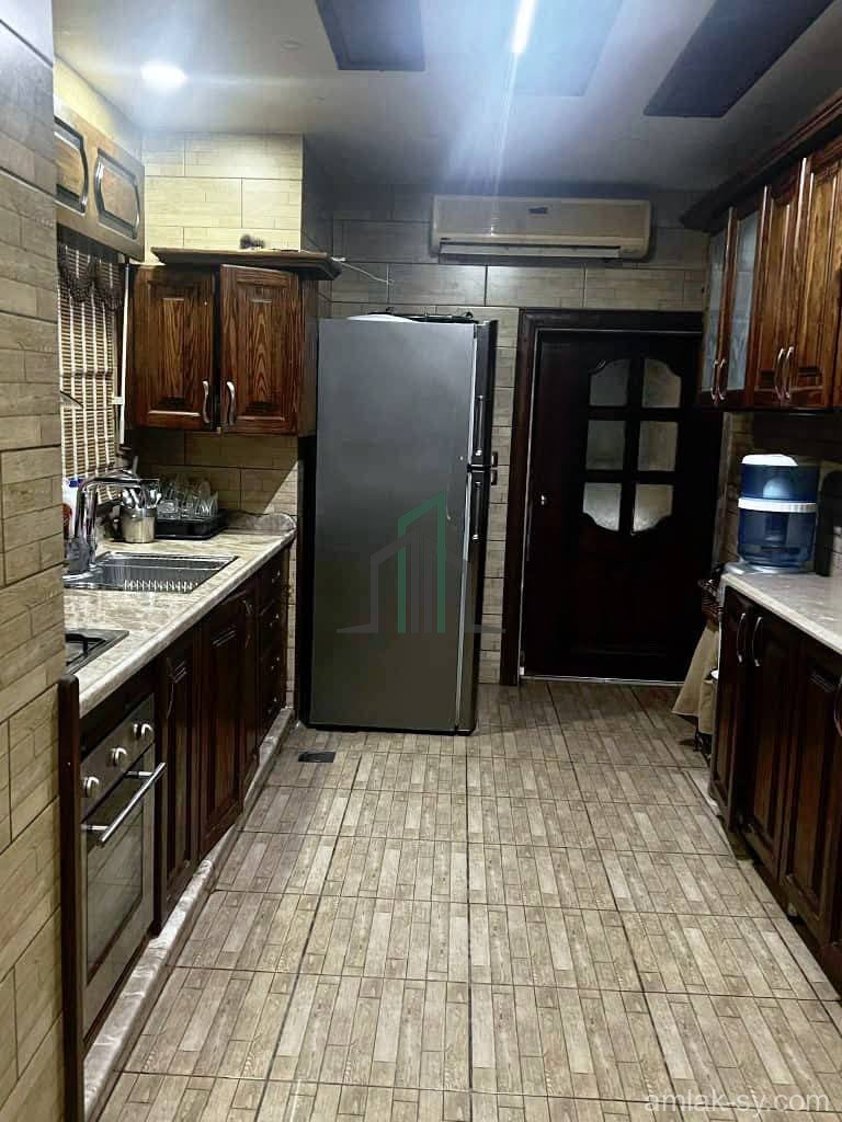 شقة 190م متر قرب دوار المزرعة للبيع