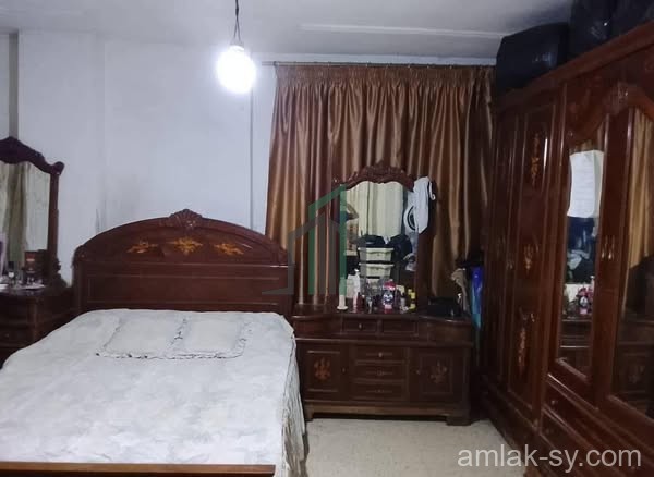 شقة 80م في حي السجن للبيع