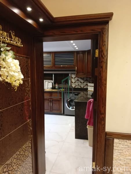 شقة 225م في الكورنيش الجنوبي للبيع