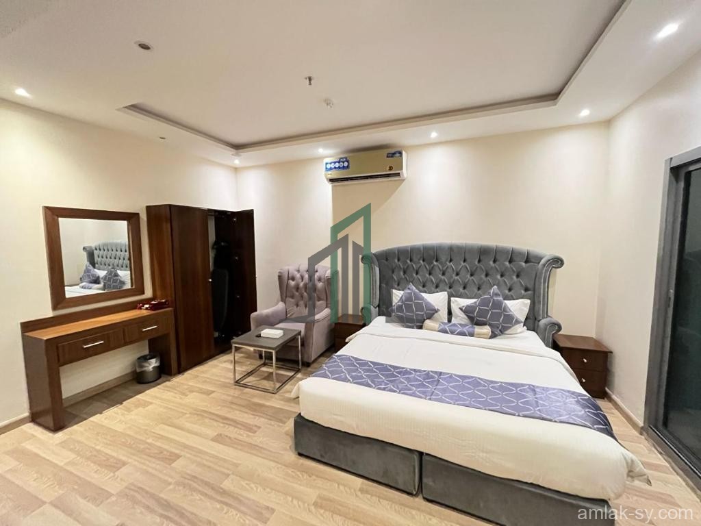 ‏غرفة فندقية .هوليداي بلس المروة