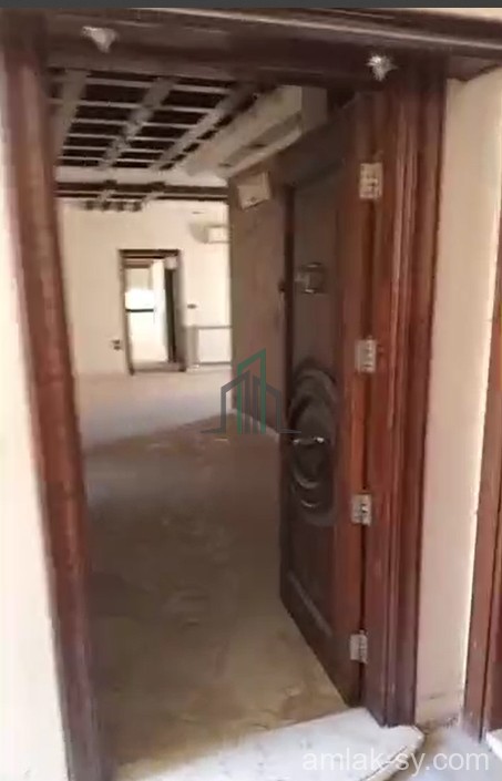 شقة سوبر ديلوكس 150م في تنظيم القزاز للبيع (768)