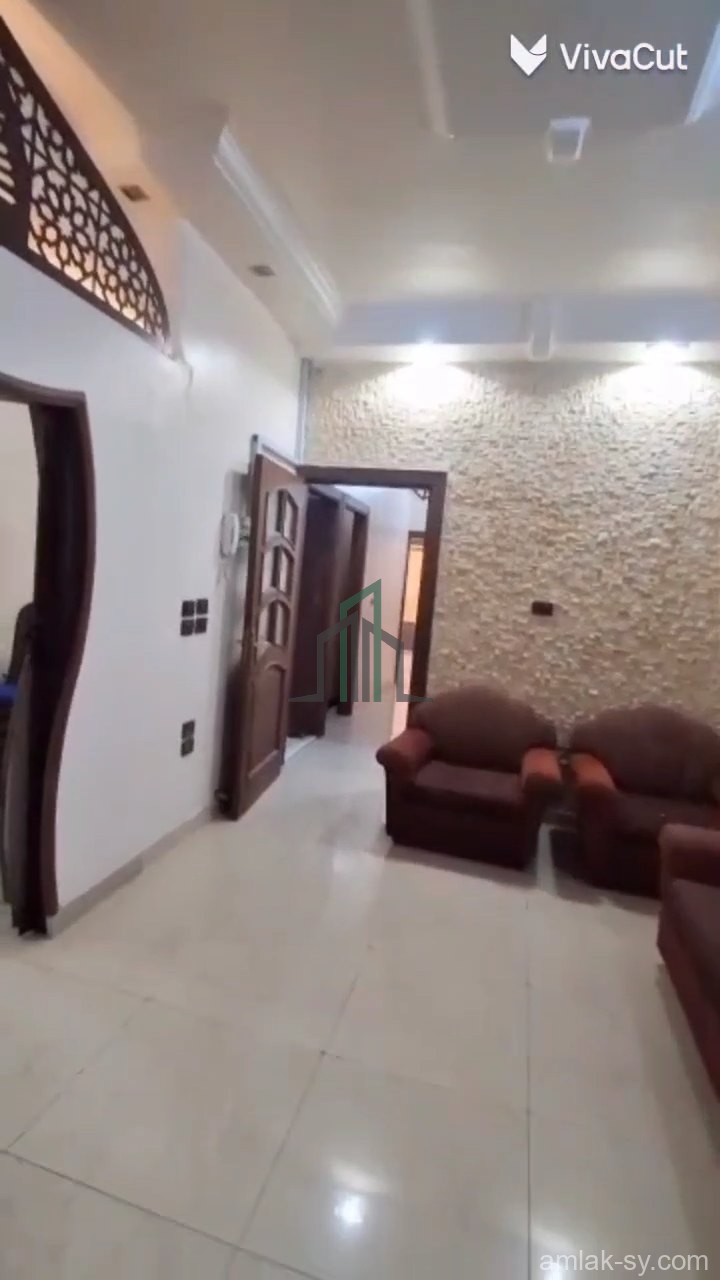 شقة في منتصف السوق الشرائي في ببيلا للبيع (921)