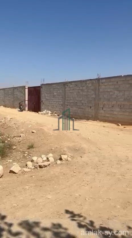 أرض 3000م مصونة على شارعين في حتيتة الجرش للبيع (932)