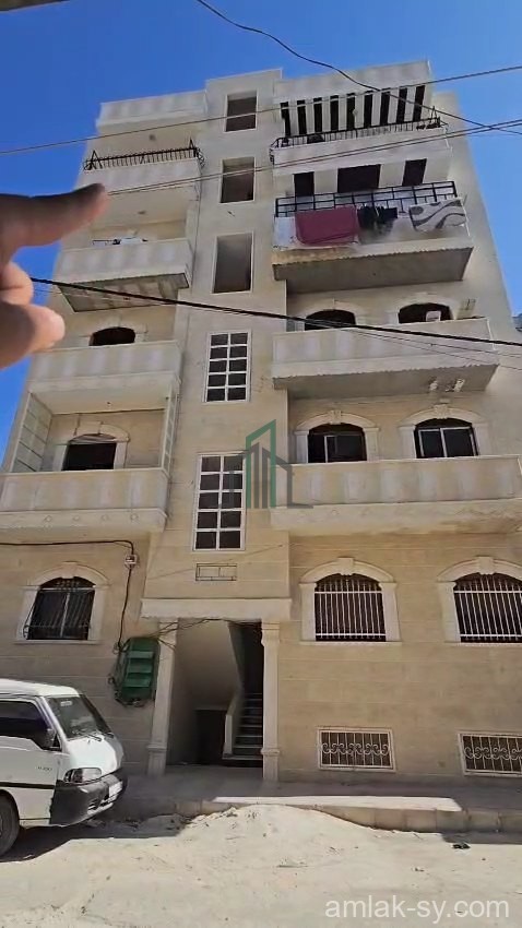 شقة 3 غرف ومنافع خلف مدرسة هنانو للبيع