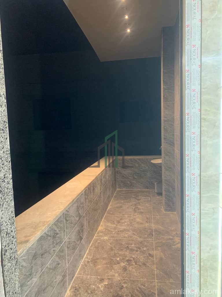 شقة للبيع شرقية شمالية قبلية 125م على الشارع العام ببيلا دخلة أمية