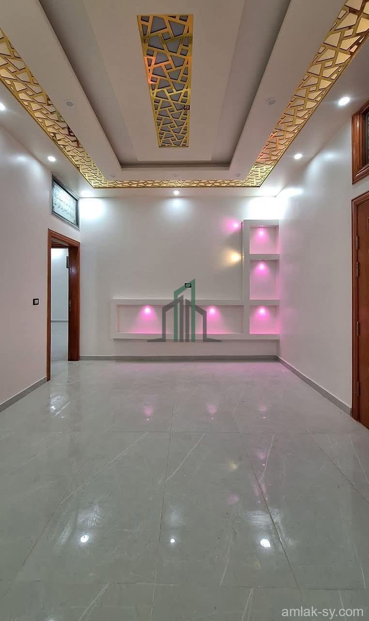 شقة للبيع قبلية شرقية 120 م - ببيلا مواجهة سنتر السلطان