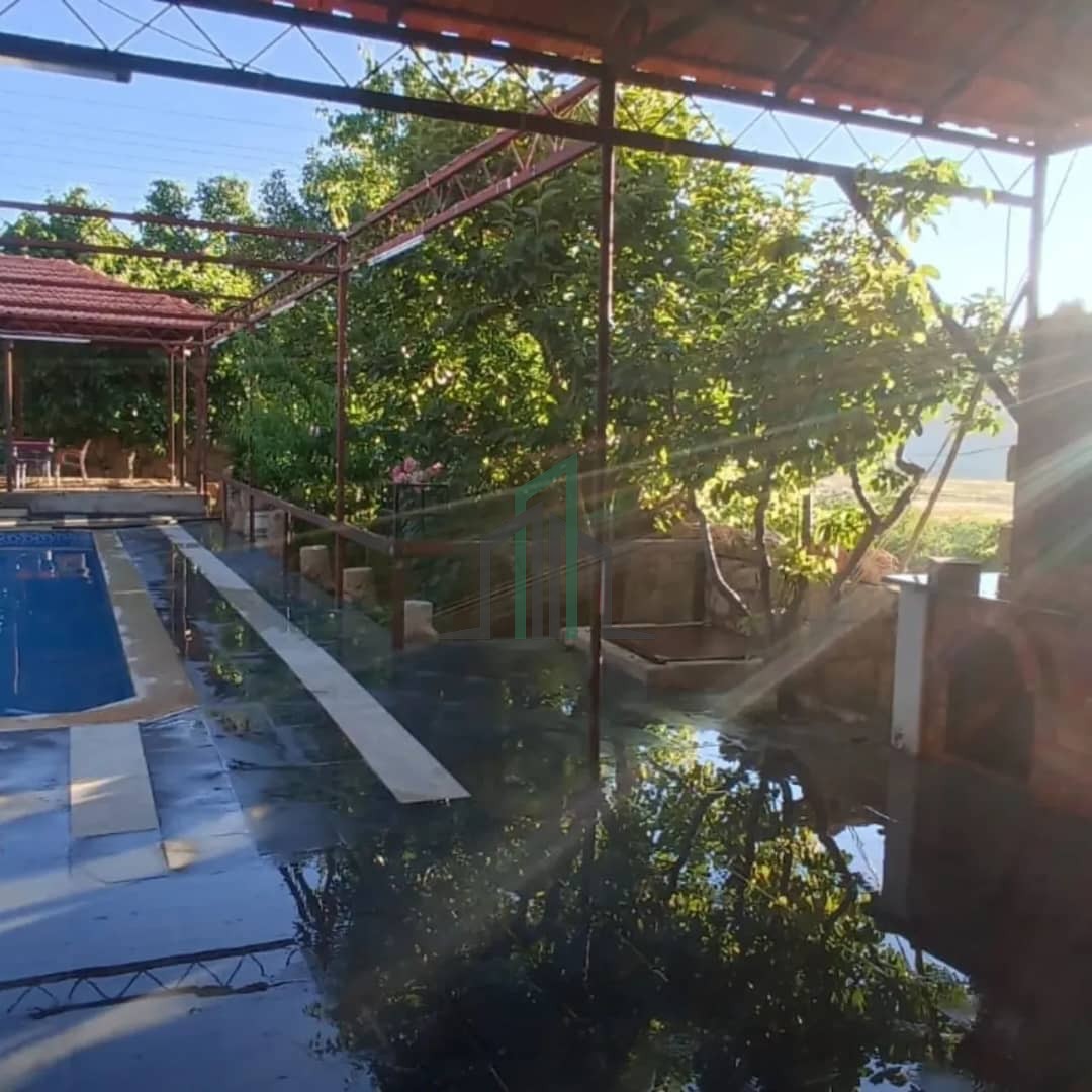 فيلا للبيع 250 مم ارض مساحة 1700 م - ريف دمشق-بقين تنظيم