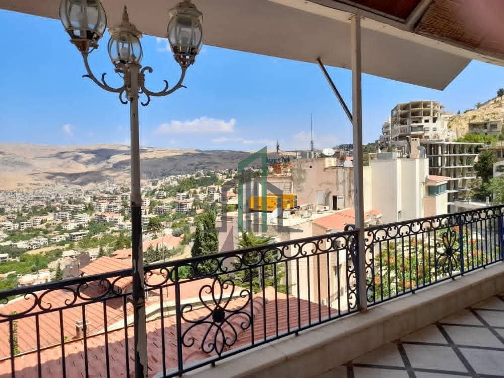 فيلا للبيع 3 طوابق ضمن ارض مساحتها 500 م - ريف دمشق- الزبداني- الجرجانية