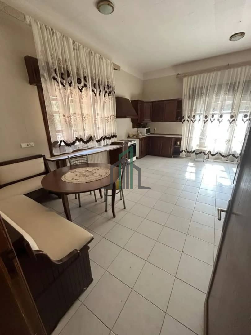 فيلا للبيع طابقين مع قبو- ريف دمشق- يعفور- السفراء