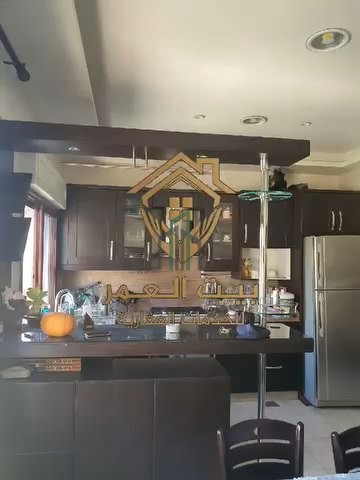 شقة للبيع 80 م جنوبية غربية- دمشق- التجارة شارع فارس الخوري