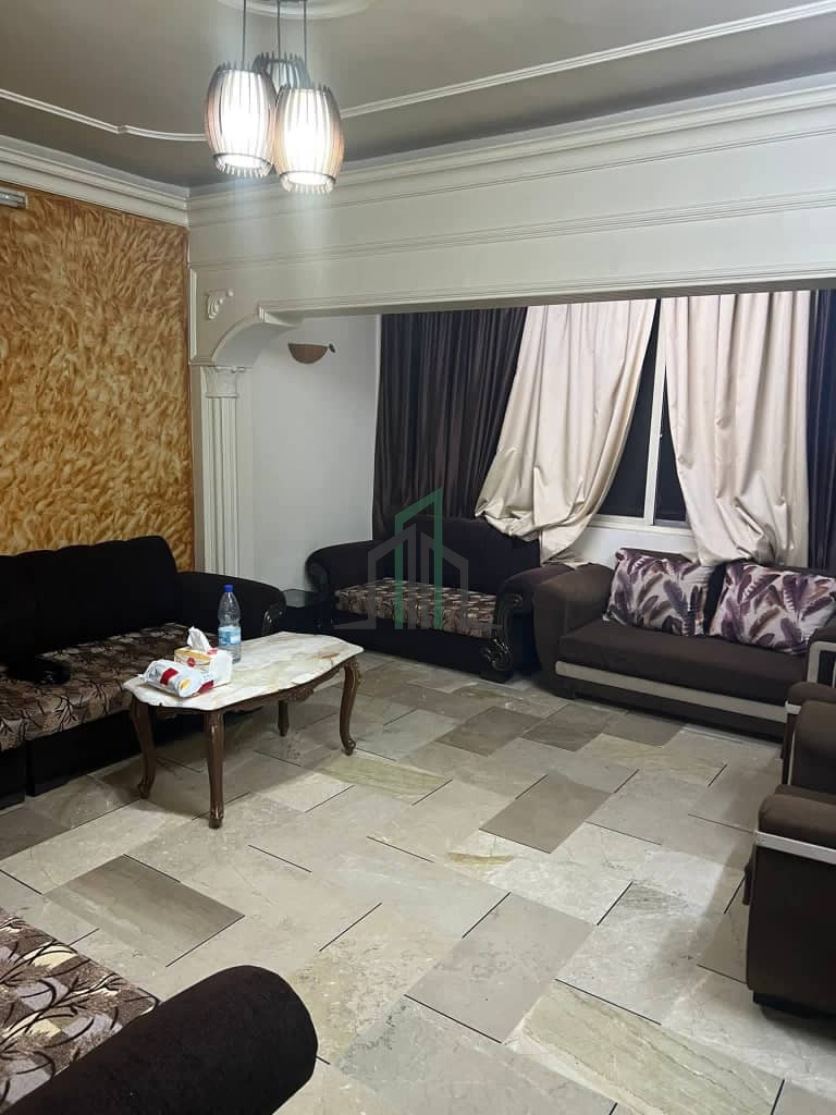 شقة للبيع 90 م - دمشق- المزة بالقرب من مطعم السماح