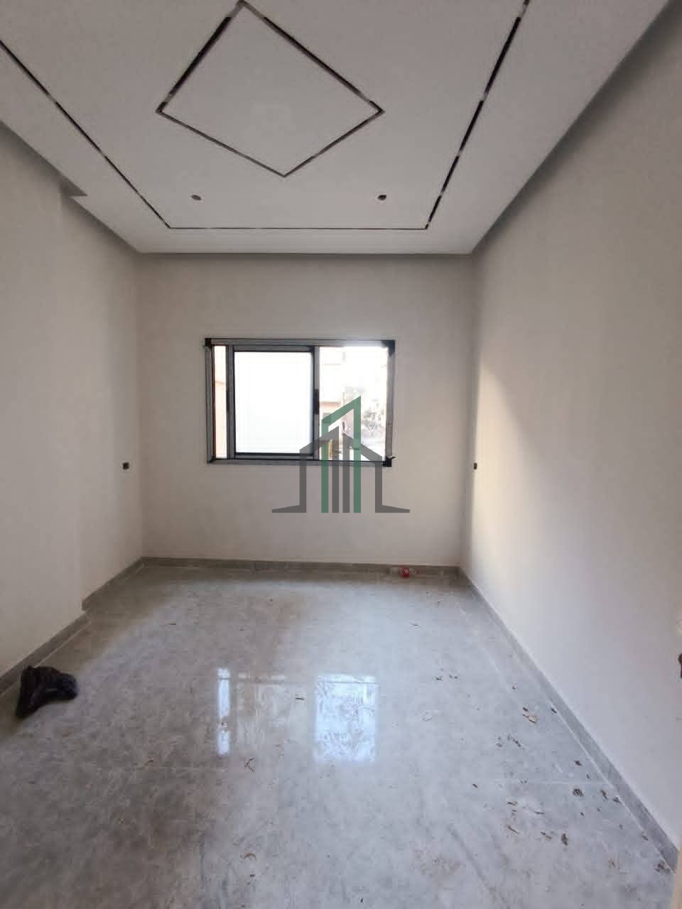 شقة للبيع 90 م قبلية* ريف دمشق-بيت سحم بالقرب من معمل حليب هنا