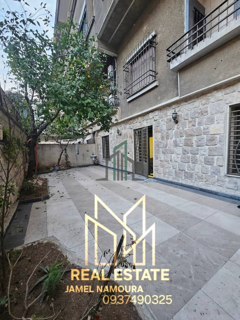 شقة للبيع 125 م مع حديقة 65م * دمشق العباسيين بداية شارع الزبلطاني