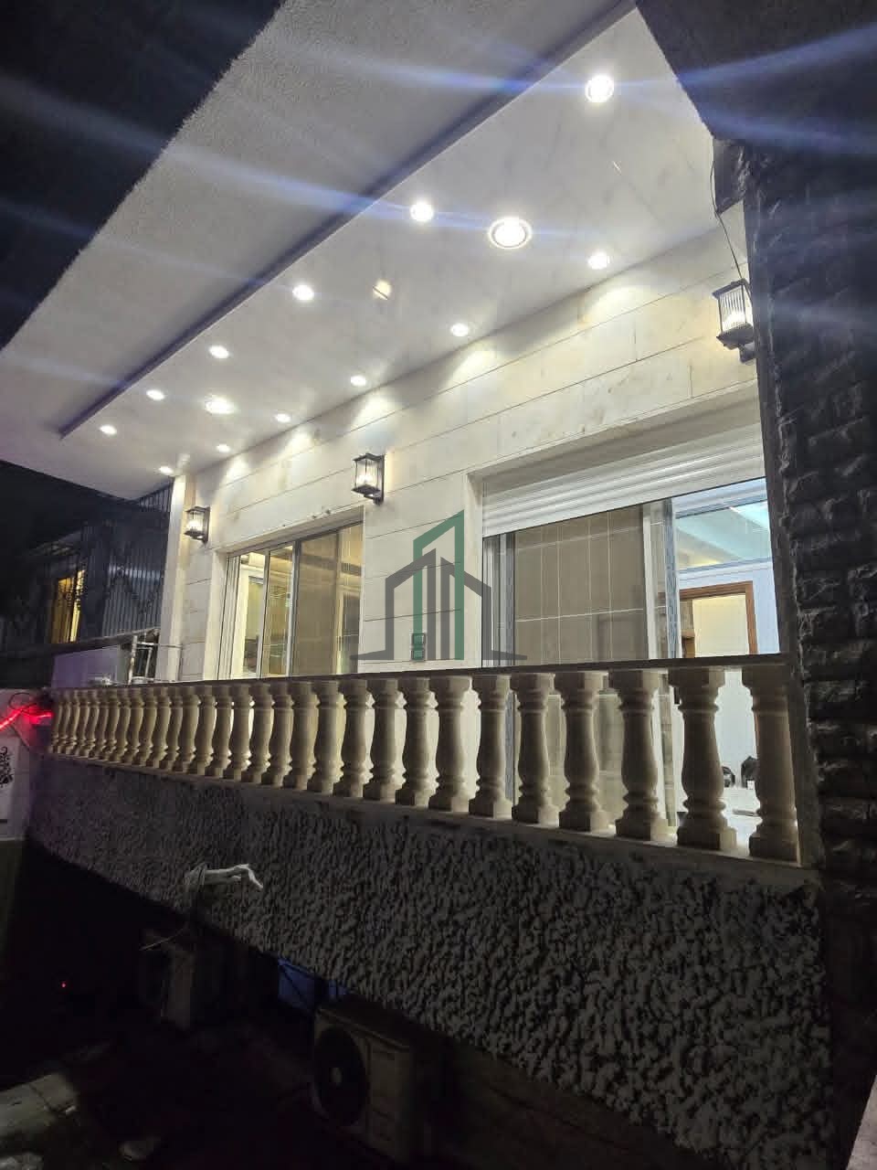 شقة للبيع 140 م - دمشق- ركن الدين قرب مدرسة ابن العميد