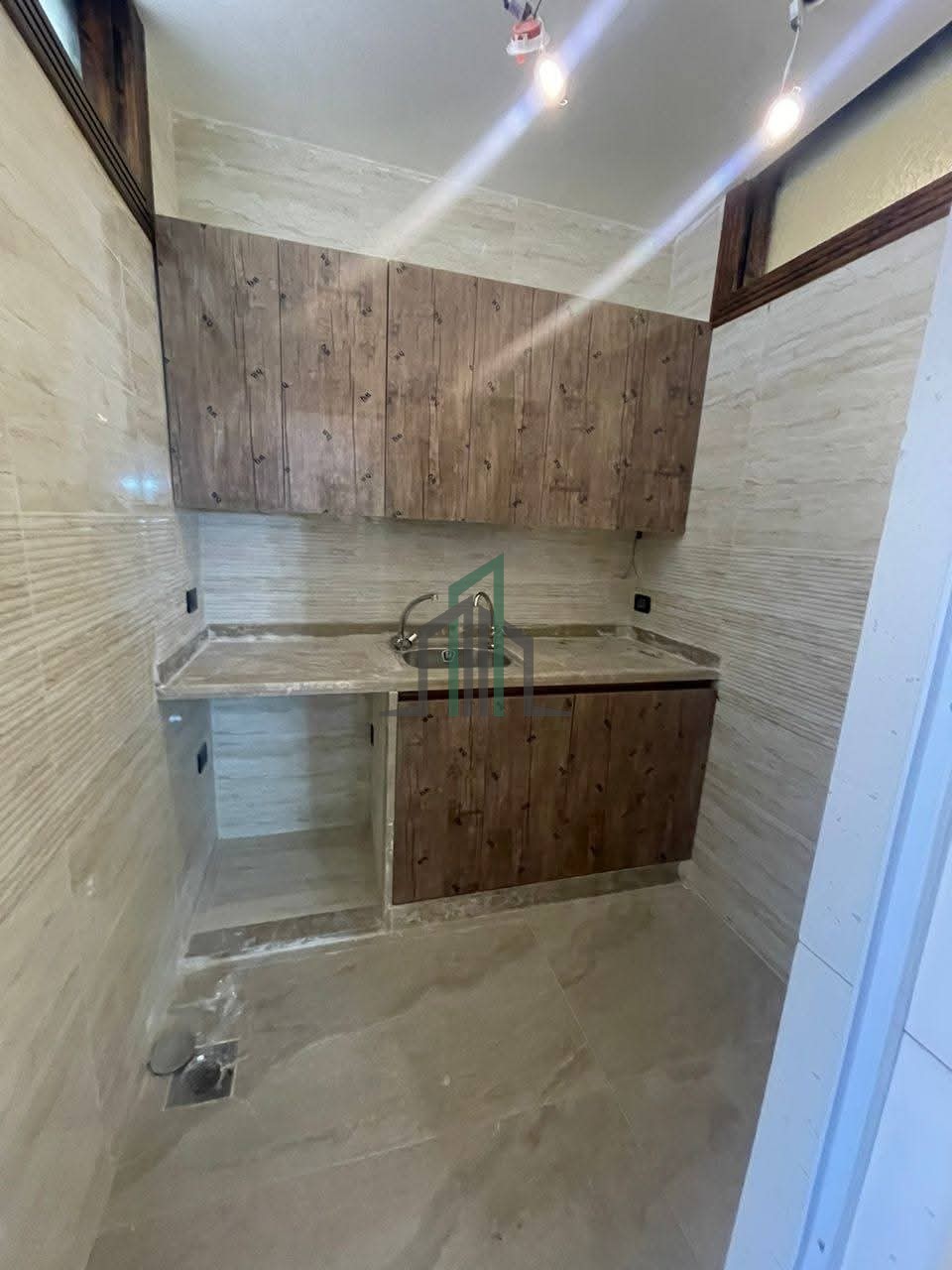 شقة للبيع - ريف دمشق- قدسيا الروضة خلف بناء المسابح