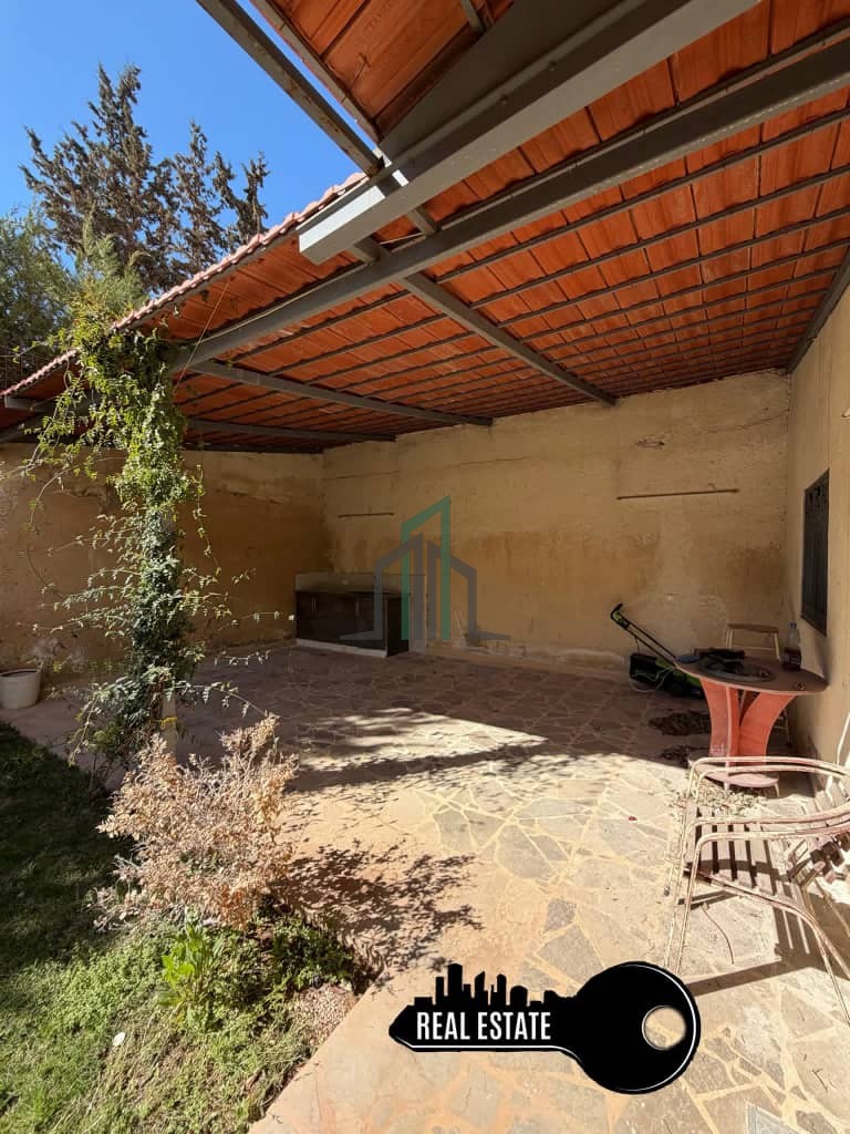 شقة سوكة قبلية غربية 90 م مع حديقة 150 م  للبيع - ريف دمشق-ضاحية قدسيا